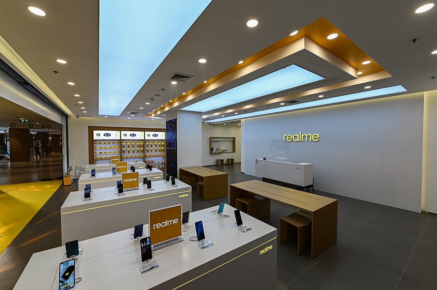  realme Flagship store 