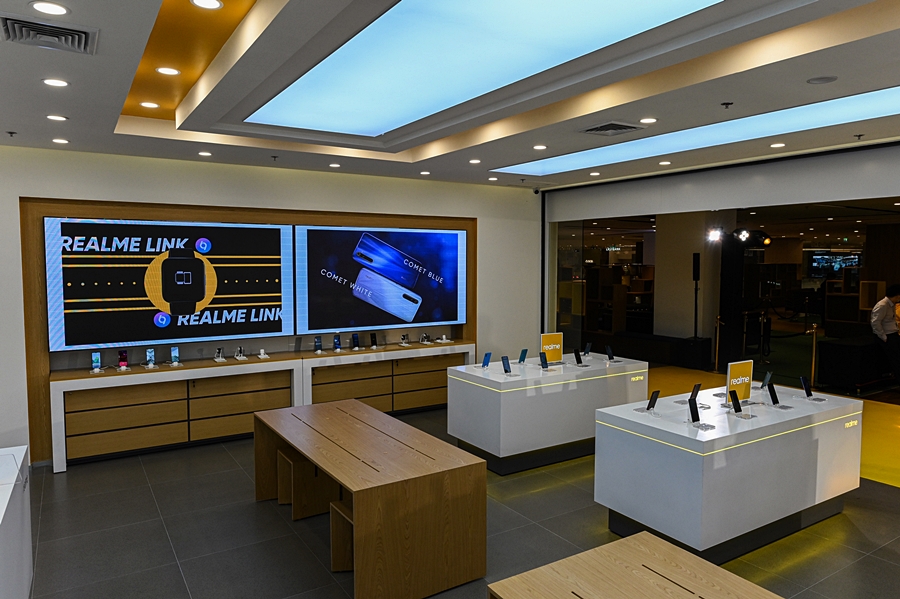  realme Flagship store 