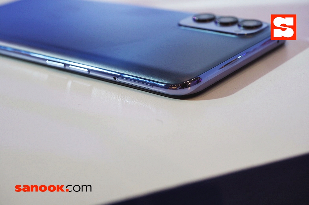 OPPO Reno4 สี Nebula Purple