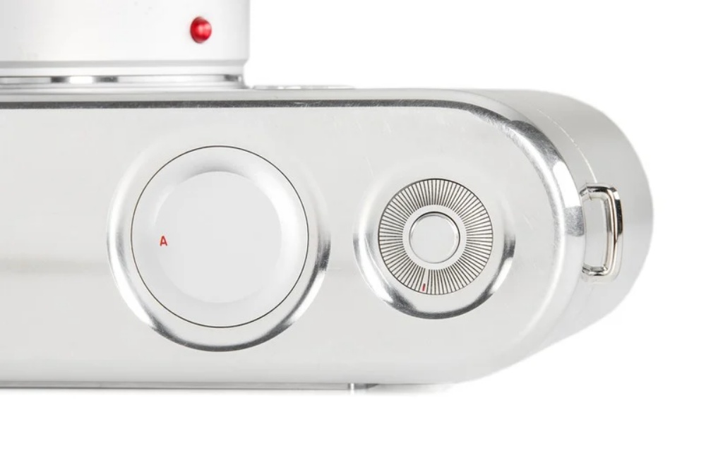 กล้อง Leica ที่ออกแบบโดย Jony Ive