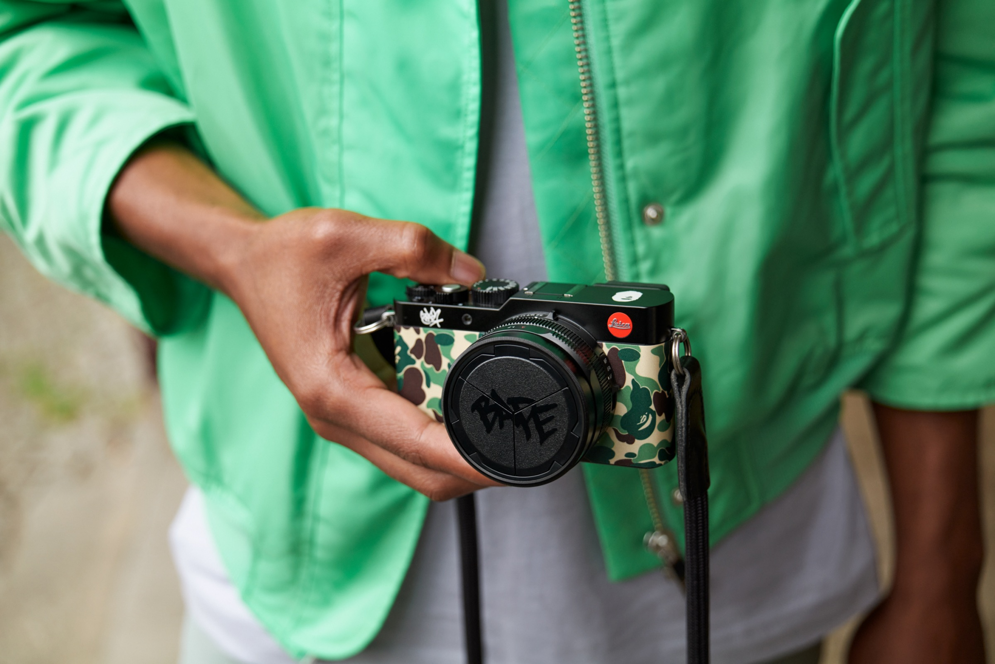 Leica เปิดตัวกล้อง D-Lux 7 รุ่นพิเศษ จับมือแบรนด์ดัง A BATHING APE และ STASH มีเพียง 1850 ตัวในโลก
