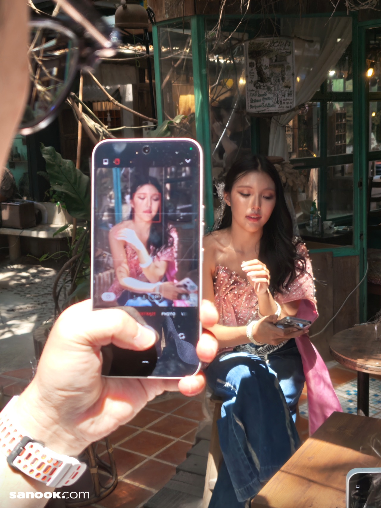 ภาพจาก Nothing Phone (4a) Pro