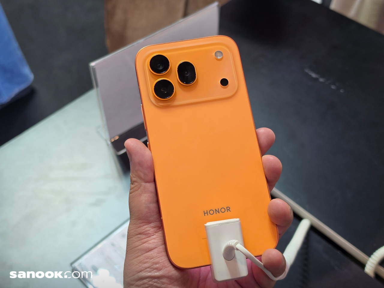 HONOR 600 Series