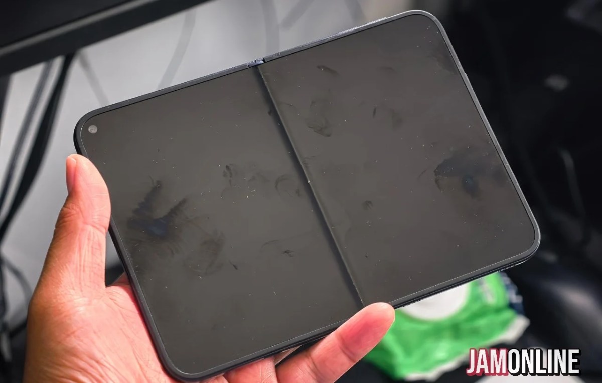 iPhone Fold (Dummy)