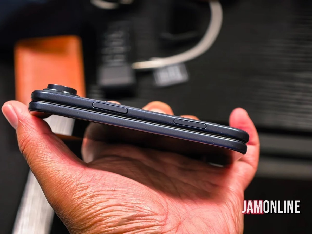 iPhone Fold (Dummy)