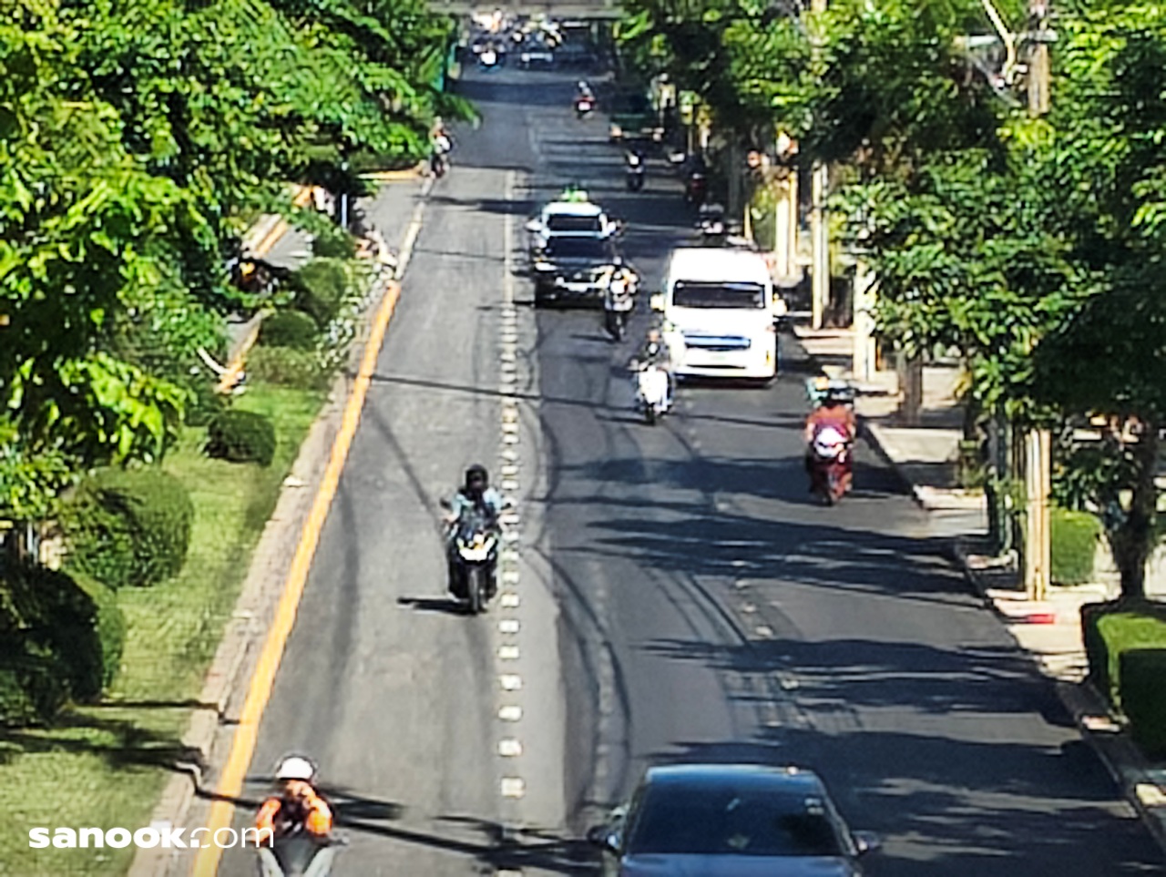 ตัวอย่างภาพ Nothing Phone (4b)