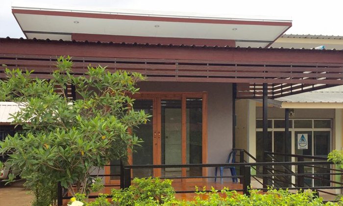 แบบบ้านชั้นเดียวยกพื้น กลิ่นอายคาเฟ่ สร้างเองในงบ 180,000 บาท