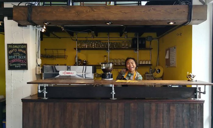 บาร์แอนด์คาเฟ่สไตล์ลอฟท์ของ "มิน (ไข่ตุ้ม) รตวรรณ" นักแสดงสายฮา