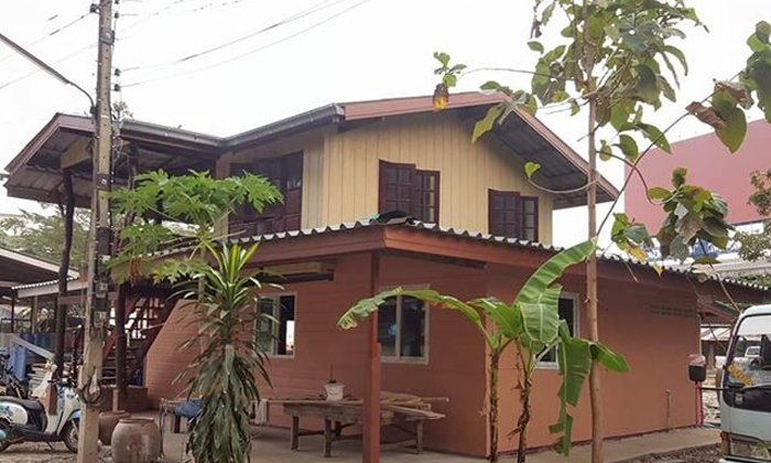 การรีโนเวทบ้านไม้มีใต้ถุนจากวัสดุก่อสร้างตกเกรด ค่าแรงช่าง 4 หมื่นกว่าๆ