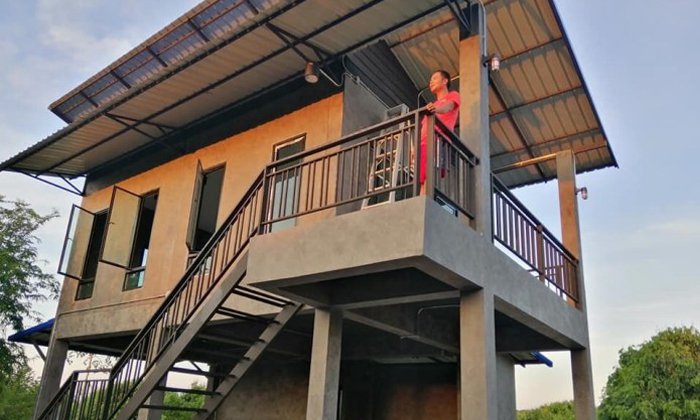 แบบบ้าน 2 ชั้น ใต้ถุนสูงสไตล์โมเดิร์นลอฟท์หลังเล็กสวยงามงบประมาณ 800,000 บาท