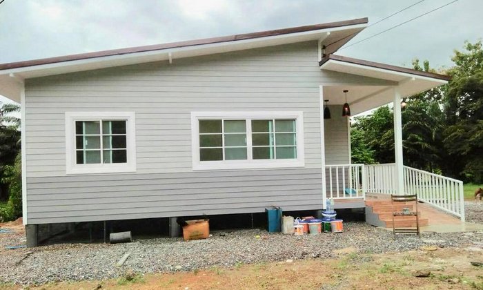 บ้านเพิงหมาแหงนดีไซน์ยกพื้นโปร่ง พร้อมทางลาดเพื่อผู้สูงอายุ 1 ห้องนอน 1 ห้องน้ำ งบ 390,000 บาท