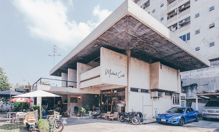 Motard Cafe เปลี่ยนบ้านพักให้กลายเป็นคาเฟ่สองสไตล์ ผสมผสานความต่างของพ่อลูก