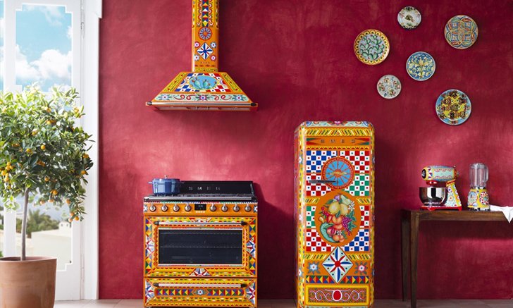 Divina Cucina ผลิตภัณฑ์เครื่องใช้ไฟฟ้าในห้องครัว ซีรีย์ใหม่ล่าสุดจาก Smeg x Dolce & Gabbana