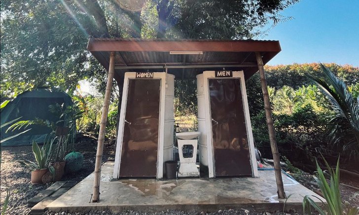 ไอเดีย “ห้องน้ำท่อซีเมนต์งบ 10,000 บาท” ห้องน้ำสำหรับบ้านสวนง่าย ๆ หรือร้านค้าเล็ก ๆ