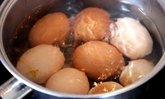 วิธีต้มไข่ไม่ให้เปลือกไข่แตก