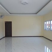แบบบ้านชั้นเดียวโทนสีขาวตัดเทา งบ 800,000 บาท