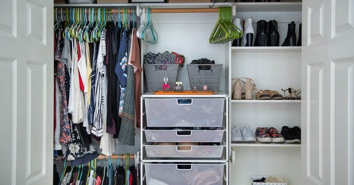 7 วิธีควบคุมความชื้นในตู้เสื้อผ้า ป้องกันเชื้อรา ลดกลิ่นเหม็นอับไม่พึงประสงค์ - Sanook