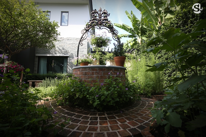 สวนบ้านคุณแม่ของชมพู่ อารยา เอฮาร์เกต