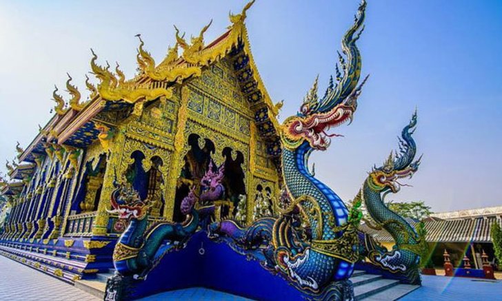 "วัดร่องเสือเต้น" วิหารน้ำเงินฟ้าสวยสง่า สุดศักดิ์สิทธิ์สะดุดตา!