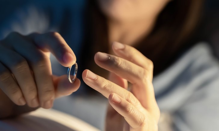 .สวมแหวนนิ้วไหน ช่วยเสริมโชคในเรื่องอะไร.