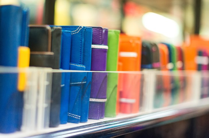 สีกระเป๋าตามวันเกิด