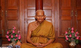 หลวงพ่อเงิน พระดังกับเรื่องราวปาฏิหาริย์