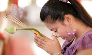 11 วิธีการทำบุญเสริมดวงให้ชีวิตรุ่งเรืองทุกด้าน