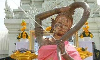 "พระแม่ธรณีบีบมวยผม" เป็นเทพมารดาแห่งโลก