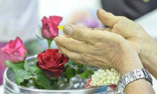 รดนำดำหัวเสริมมงคลแก่ชีวิต