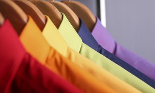 สีเสื้อวันหวยออก 1/7/67 งวดนี้ใส่สีอะไร? เสริมโชคลาภ ให้ดวงปังไม่หยุด