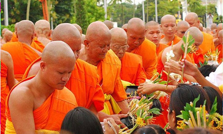 ชวนทำบุญเข้าพรรษา 4 ภาค สืบสานประเพณีไทย