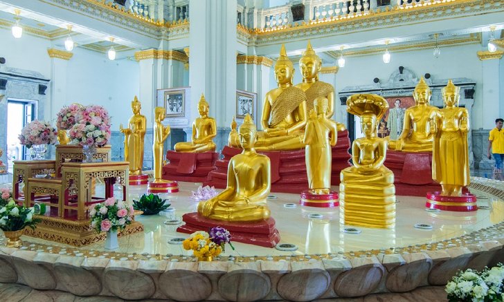 .คาถาบูชาหลวงพ่อโสธร ท่องทุกวัน มีเมตตา มหานิยม ร่มเย็นเป็นสุข.