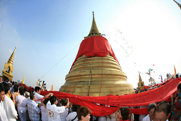 กราบบูชาพระบรมสารีริกธาตุ