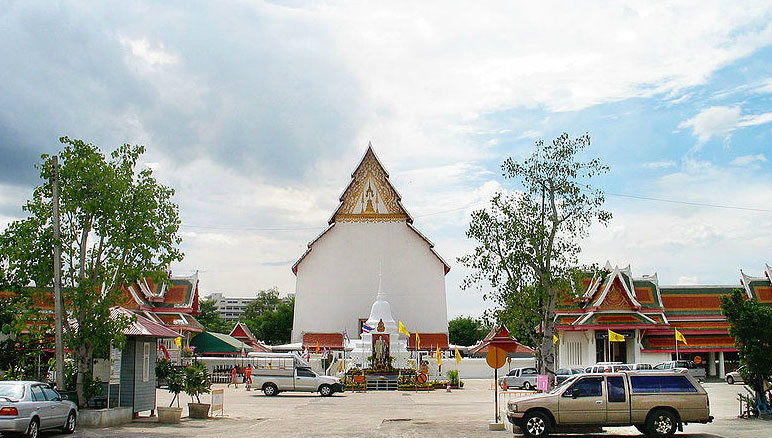 หลวงพ่อโตวัดป่าเลไลยก์ ที่วัดป่าเลไลยก์วรวิหาร