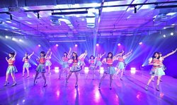 BNK48 เปิดตัวอัลบั้ม "Warota People" พร้อมโชว์พิเศษจากสมาชิกสุดเซอร์ไพรส์