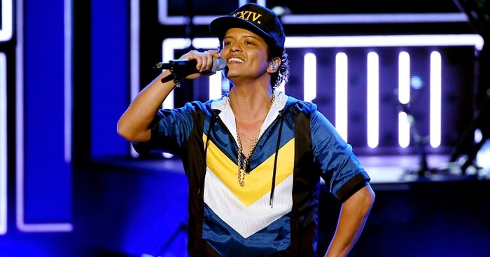 Bruno Mars คว้า 7 รางวัล จาก American Music Awards 2017