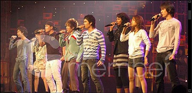 เปิดฉากคอนเสิร์ตครั้งแรกกับ 8 คนสุดท้าย เดอะสตาร์