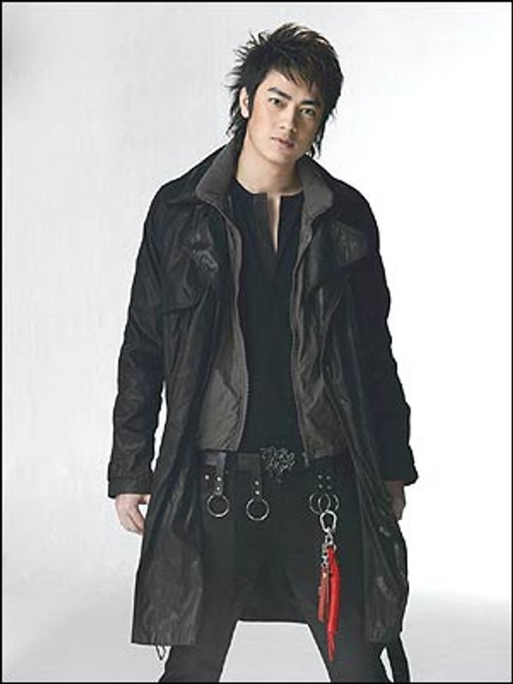PHENOMENON สุดยอดปรากฏการณ์ครั้งใหม่ของ ฟิล์ม-รัฐภูมิ