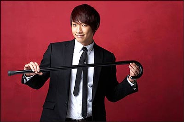 เรน ปวดหัวหนัก! เพลง Rainism ถูกวิจารณ์เละ เหตุคำว่า Magic Stick ส่อเรื่องเพศ!