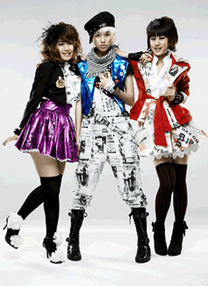 เฟย์ - ฟาง - แก้ว สุดเขิน...ท่าเต้น Help Me Please! ทำหนุ่ม ๆ เคลิ้ม!!!