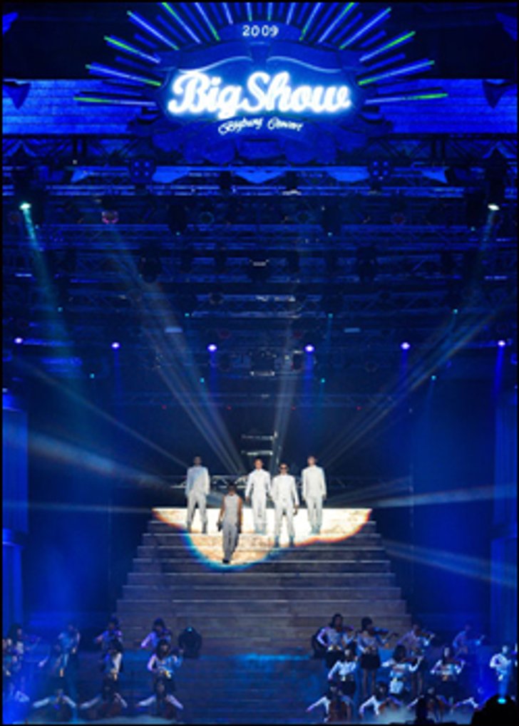 BIGBANG เปิดคอนเสิร์ต BIG SHOW วันแรกสุดอลังการ