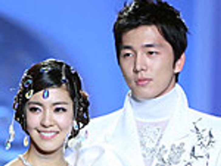 นิชคุณ แห่ง 2PM และ ซึลอง แห่ง 2AM เตรียมถอดภาพนักร้องสวมชุดนายแบบลงรันเวย์