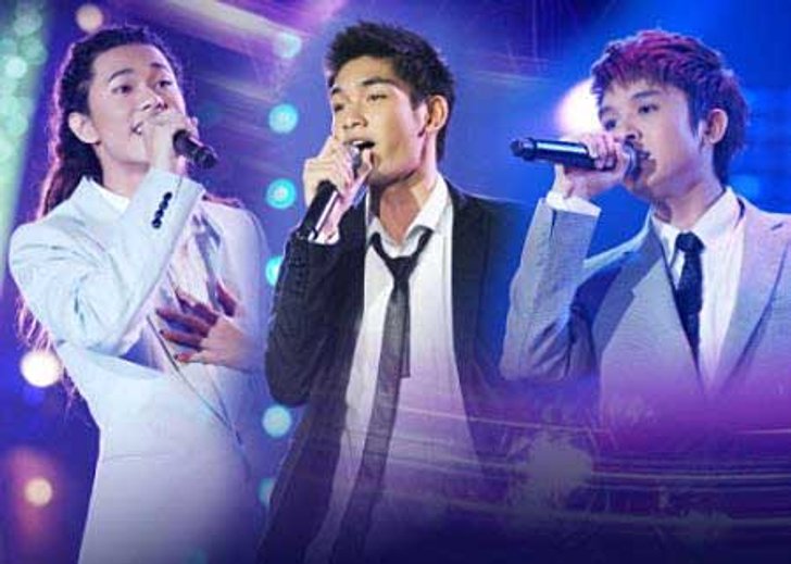 3 หนุ่ม เดอะสตาร์ 5 สิงโต ดิว ฟลุค ฝันไม่หยุดนิ่ง ...... วิ่งทะยานกันต่อไป