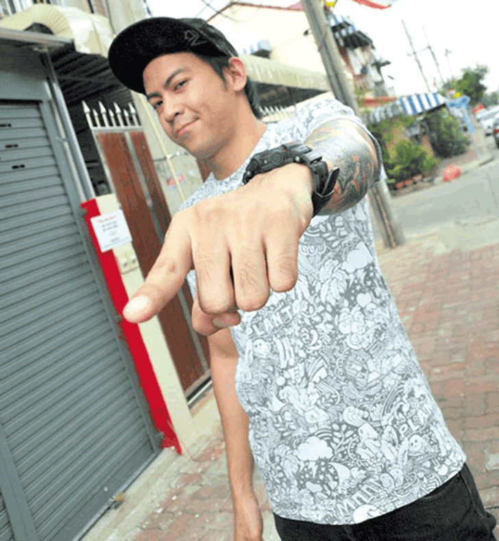 เสื้อหนังของหนุ่มร็อก ตูน แบรนด์นิว ซันเซ็ต