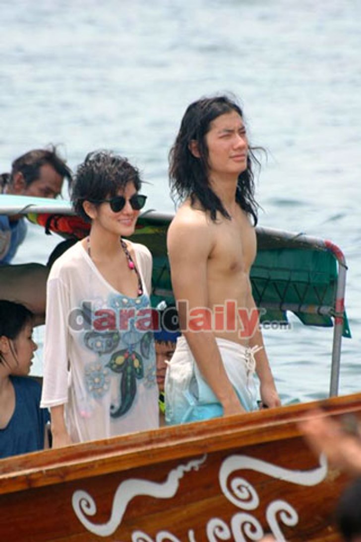 เป้-ก้อย เปลือยตัวเริงรักหนุ่ม-สาวตาร้อนผ่าว