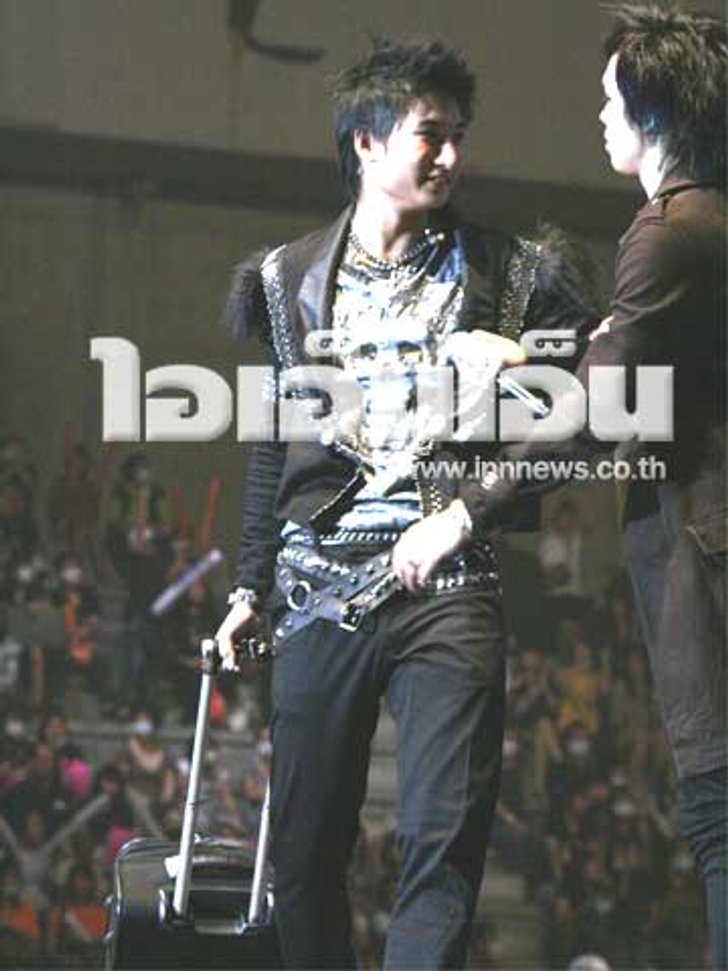 อิชย์ V12 รับบ้าน AFทำให้เป็นคนมากขึ้น