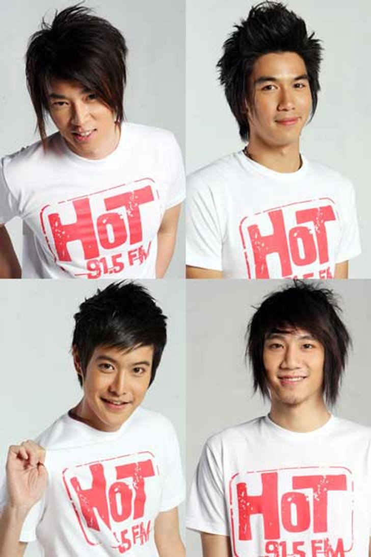 ดีเจ 91.5 ฮอต เอฟเอ็ม ถอยรถป้ายแดงกันเป็นก๊วน