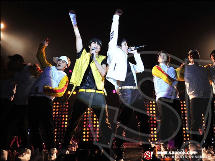 ระเบิดทัวร์ครั้งแรก สาวขอนแก่นกรี๊ดสนั่น