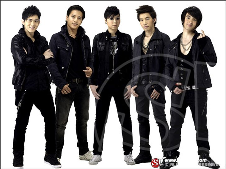ทรู แฟนเทเชีย จัดบิ๊กเฟสติวัลรับอากาศหนาว
ถมไออุ่นศิลปินเอเอฟยกค่าย