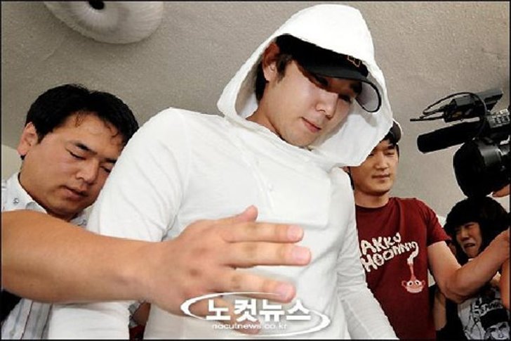 ตร.เกาหลีใต้หิ้ว "คังอิน" นักร้องวง Super Junior